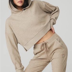 Alo Muse Hopdie/Sweats Set